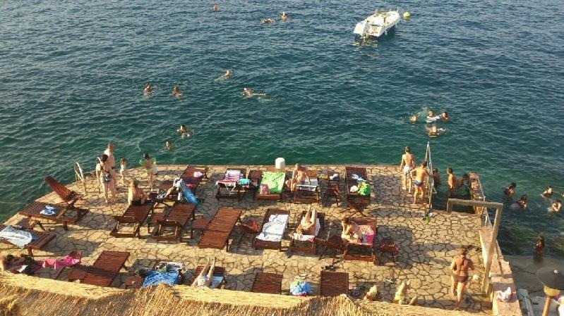 Hotel Anderba Krasići Exteriör bild