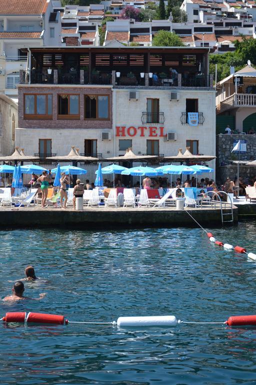 Hotel Anderba Krasići Exteriör bild