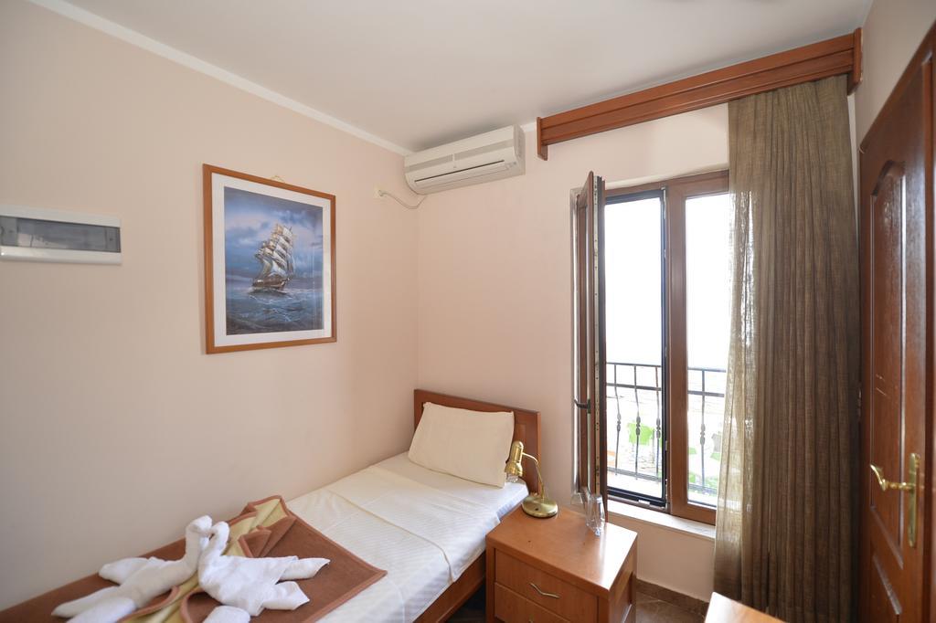Hotel Anderba Krasići Exteriör bild